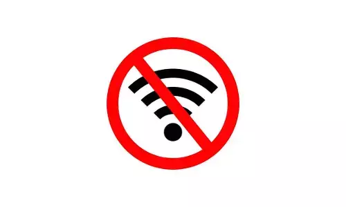 Education, online business, media reporting in Balochistan face disruption due to internet suspension Education, online business, media reporting in Balochistan face disruption due to internet suspension