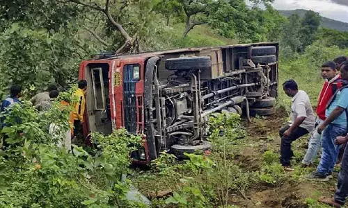 Bus overturns on Rajasthan highway; 1 dead, many hurt