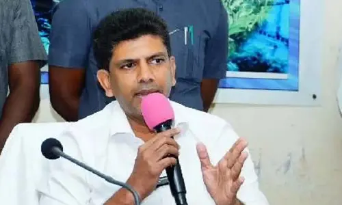 Pemmasani helps road accident victim