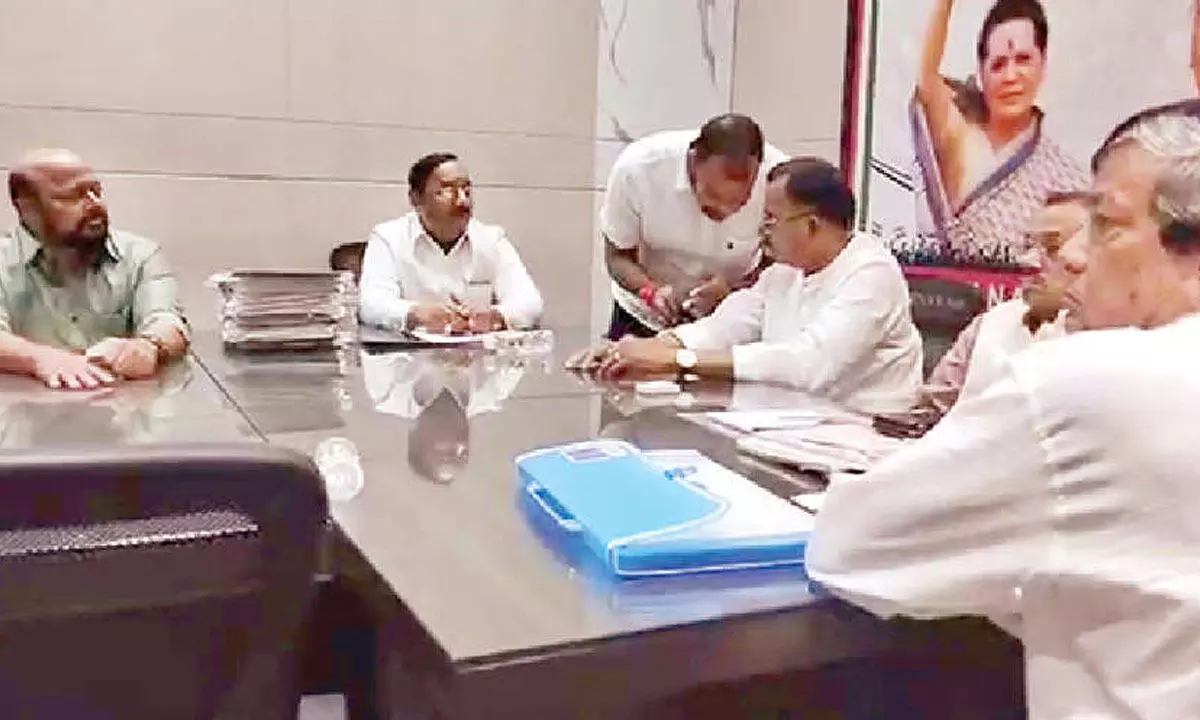 Squabbling pauses in Wgl Cong as Konda Murali calls it a truce