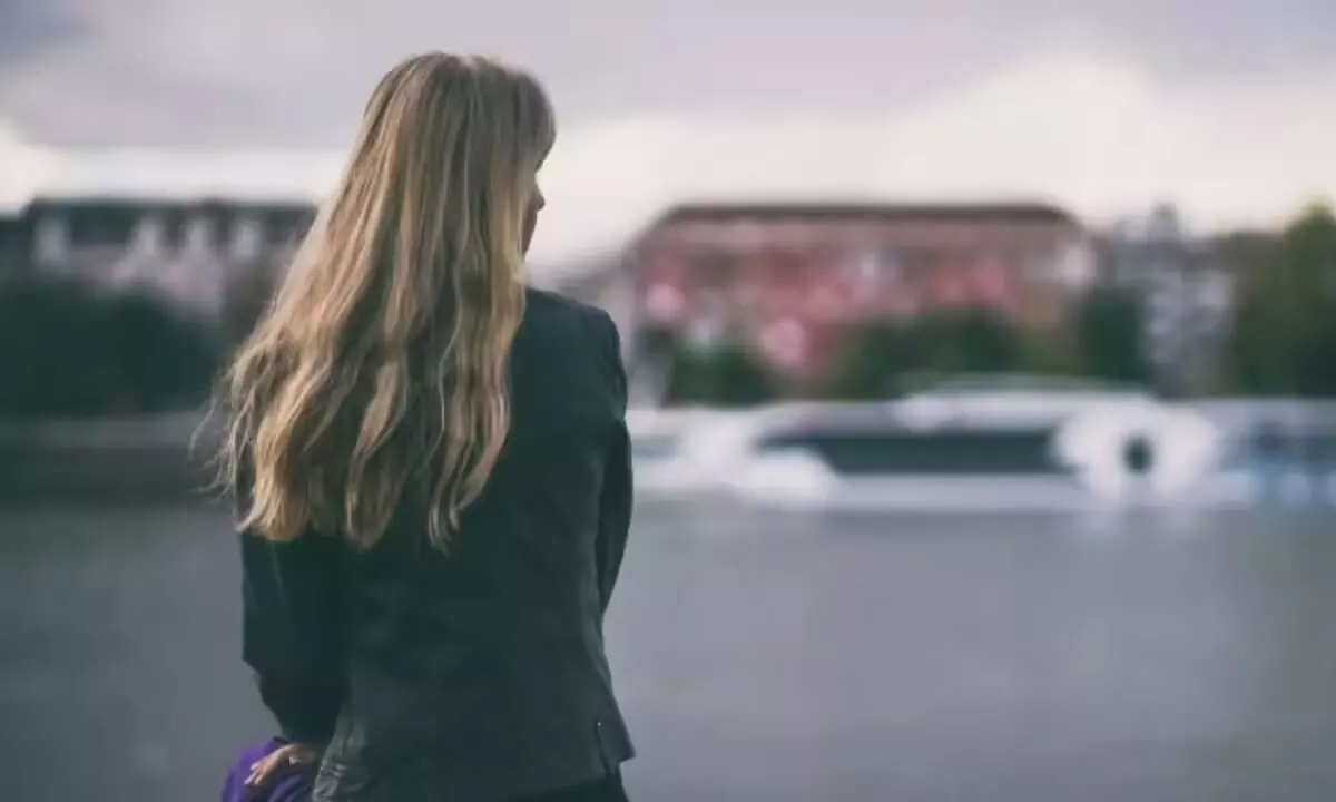 There are many signs that indicate one’s sense of loneliness