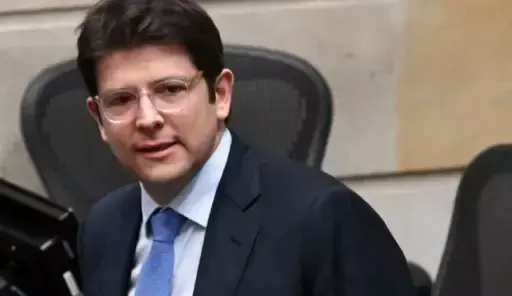 Colombian Senator Miguel Uribe Dies Two Months After Shooting – A Look at His Life and Career