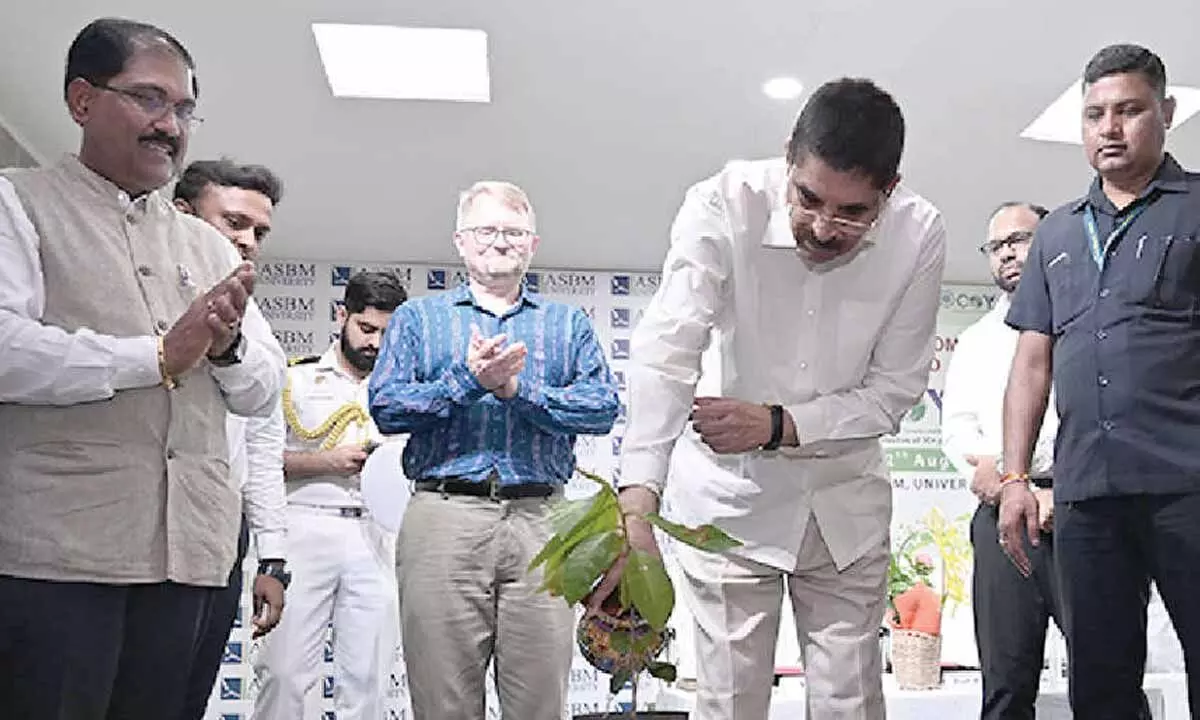 Guv calls on youth to take lead in climate action Guv calls on youth to take lead in climate action