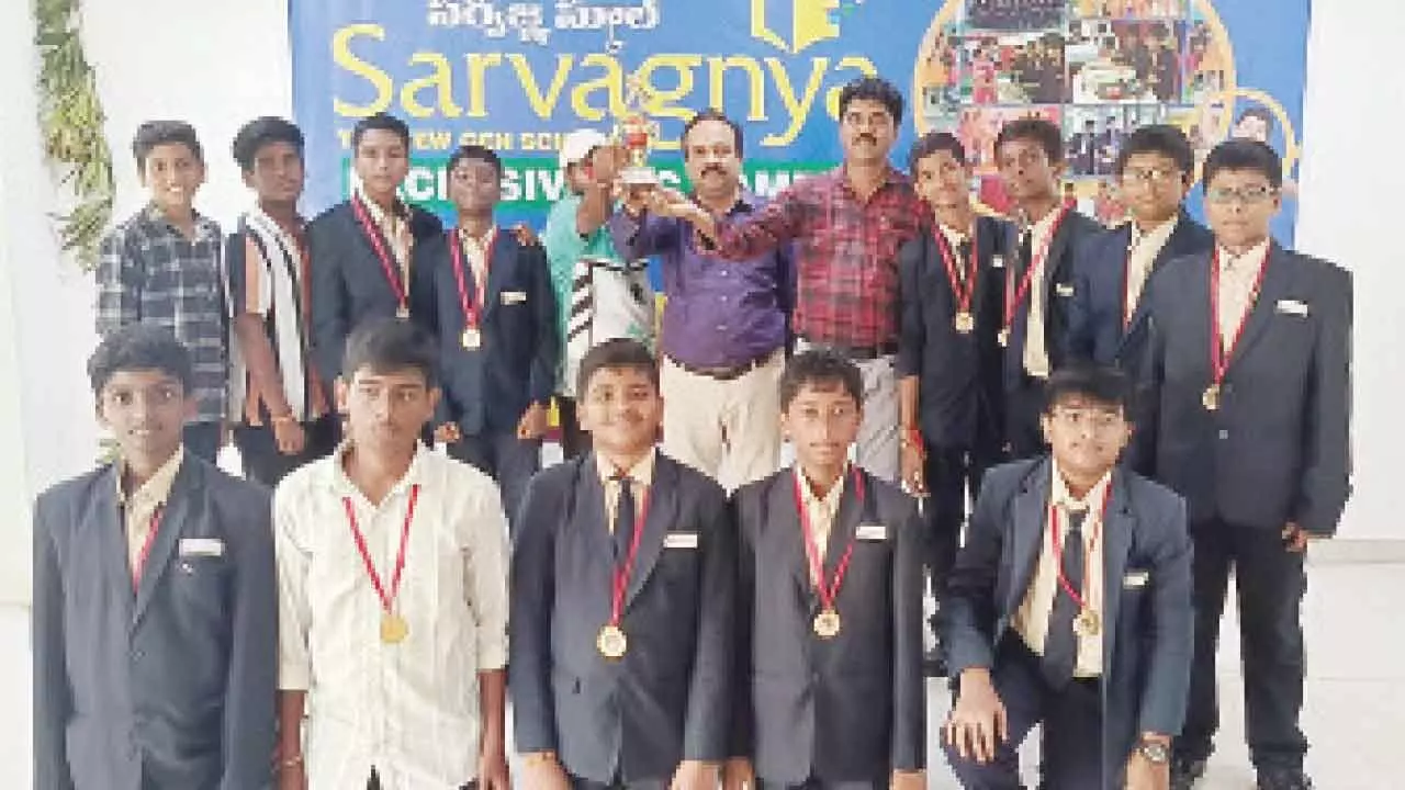 Sarvajna students clinch under-14 Rajiv Gandhi cricket trophy