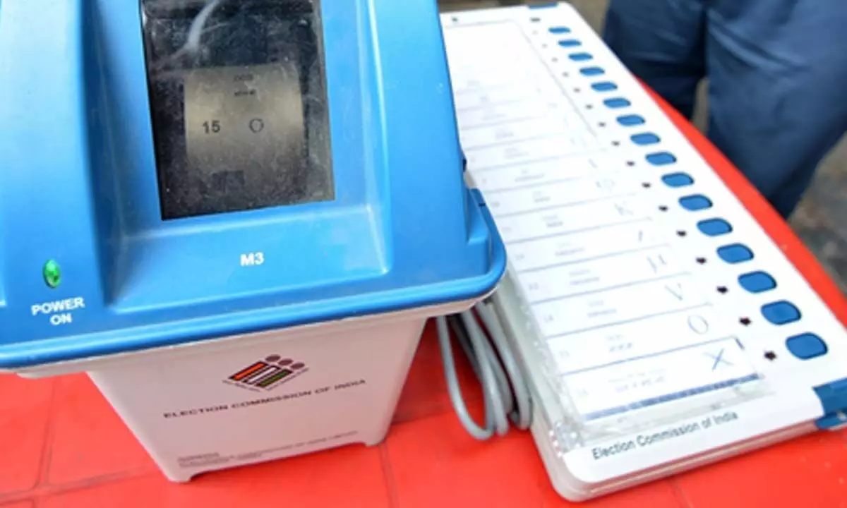 Left, Congress claim massive voter scam in Keralas Thrissur Lok Sabha seat Left, Congress claim massive voter scam in Keralas Thrissur Lok Sabha seat