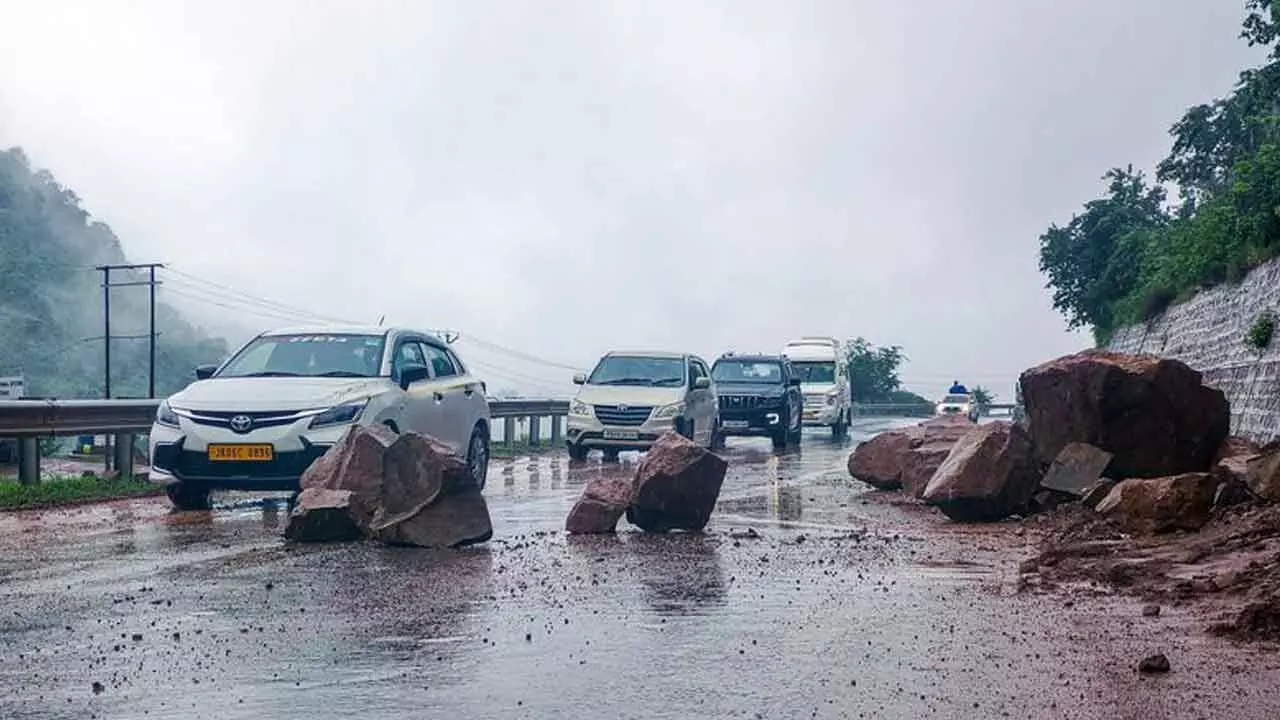 Heavy rains lash Jammu region, schools shut