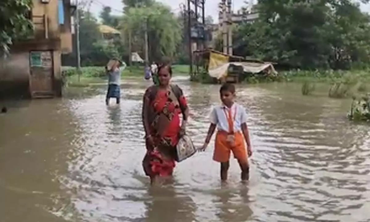 Met department predicts more rain in South Bengal due to likely low-pressure in Bay