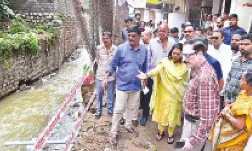 Mayor visits slums across city; calls for more sanitation steps