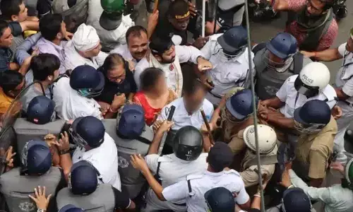 RG Kar victims mom injured during protest, father lodges complaint against Kolkata Police