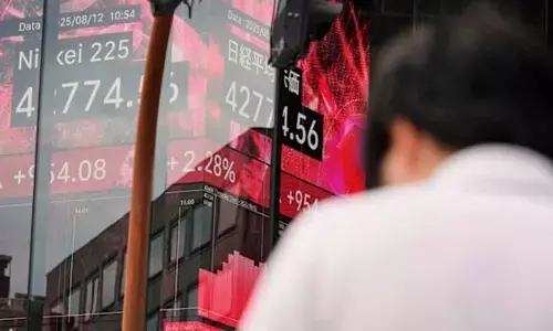 Asian shares advance on relief that Trump delaying higher China tariffs