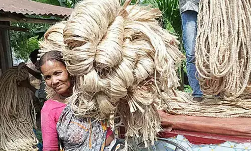 India bans imports of more goods from Bangladesh