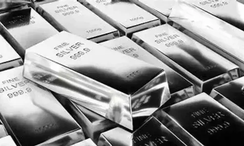Silver futures rise on fresh positions