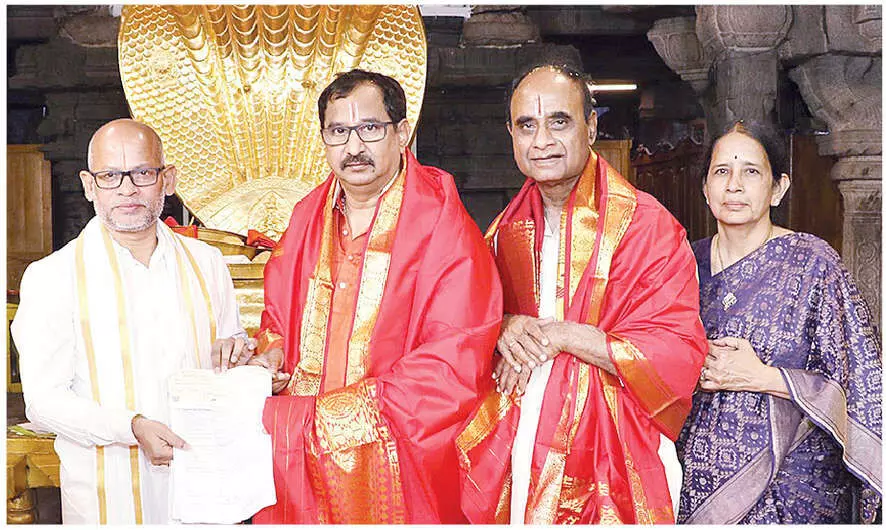 Rs 1.1 cr donation to TTD Rs 1.1 cr donation to TTD