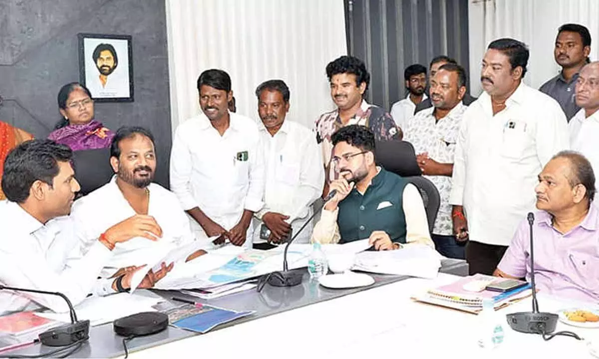 Settipalli land issue will be resolved soon: Collector Settipalli land issue will be resolved soon: Collector