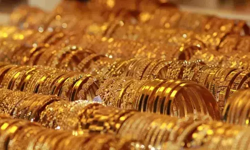Gold nosedives Rs 1,000 amid sell-off in global markets