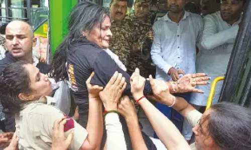 Youth Cong hold ‘Halla Bol’ march against BJP, EC