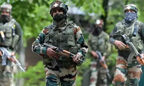 Indian Forces Thwart Cross-Border Infiltration Attempt In Uri Sector, Soldier Martyred In Operation