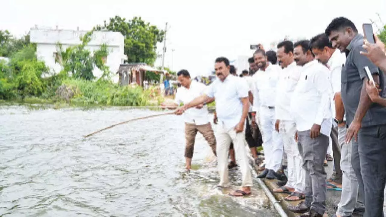 Minister Jupally tries his hand at fishing