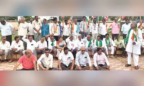 Police obstruct farmers’ ‘Quit Corporate’ rally