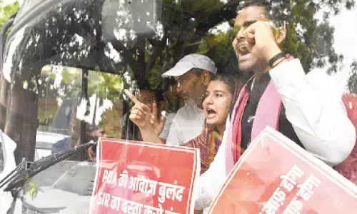 ‘Vote chor, gaddi chhod’: Congress stages protest in Jaipur