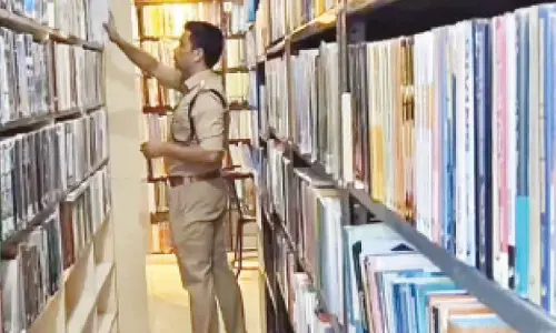 J-K Police search bookshops in Poonch for 25 banned books