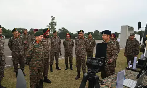 Army chief visits Chetak Corps in Bathinda
