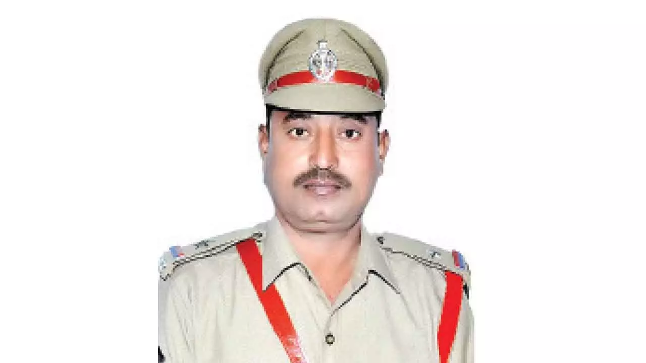 MBNR ASI honoured with Indian Police Medal MBNR ASI honoured with Indian Police Medal