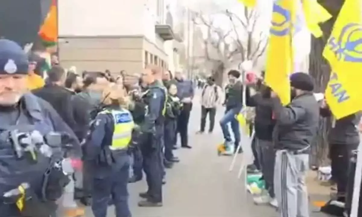 Pro-Khalistan Protest Interrupts India’s Independence Day Event In Melbourne Pro-Khalistan Protest Interrupts India’s Independence Day Event In Melbourne