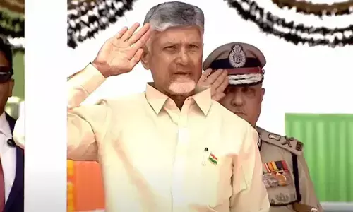 Chandrababu hoists national flag in Vijayawada on 79th Independence Day