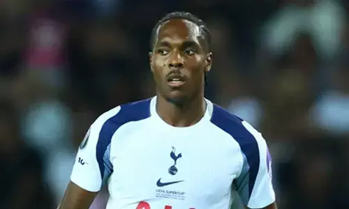 ‘No real Tottenham supporter would do that’: Thomas Frank on racial abuse against Mathys Tel