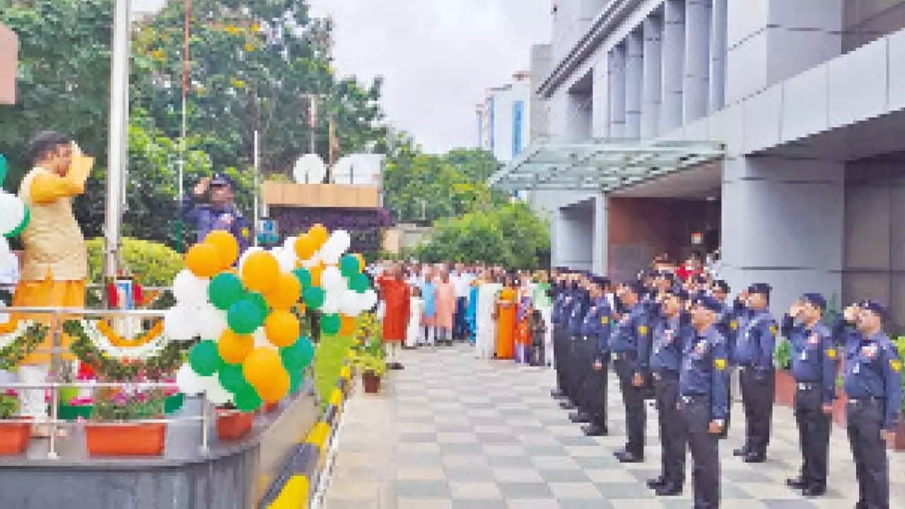 Enthusiasm marks I-Day festivities at Powergrid