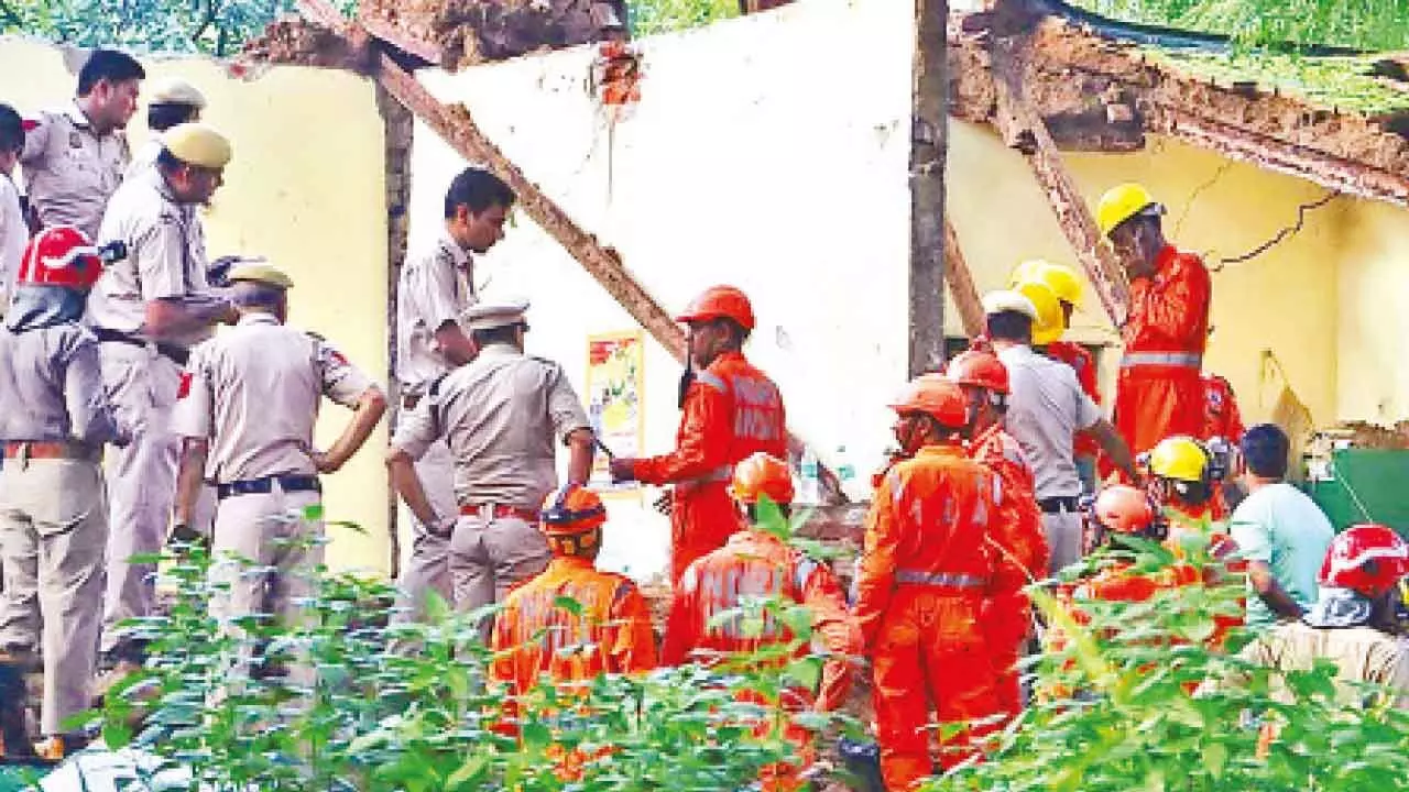 Humayun Tomb wall collapses, five dead