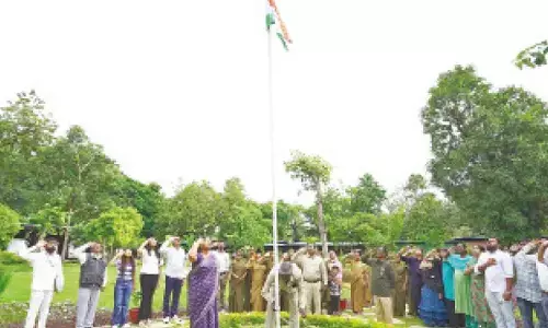 120 zoo staffers feted on I-Day