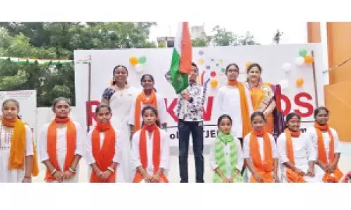 Rockwoods School celebrates I-Day with patriotic zeal