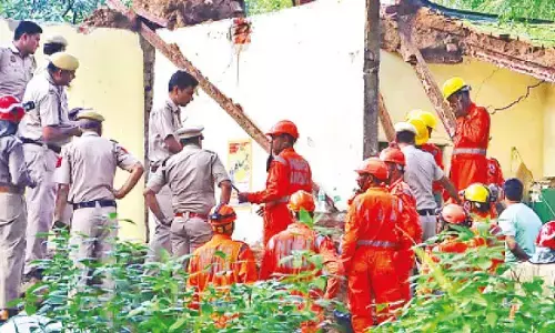 Humayun Tomb wall collapses, five dead