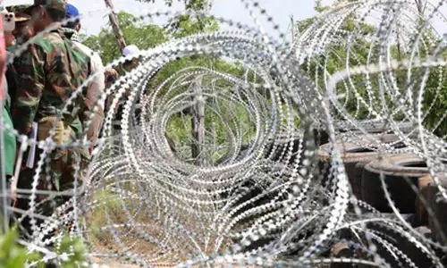 Thai, Cambodian armies hold meeting on border issues