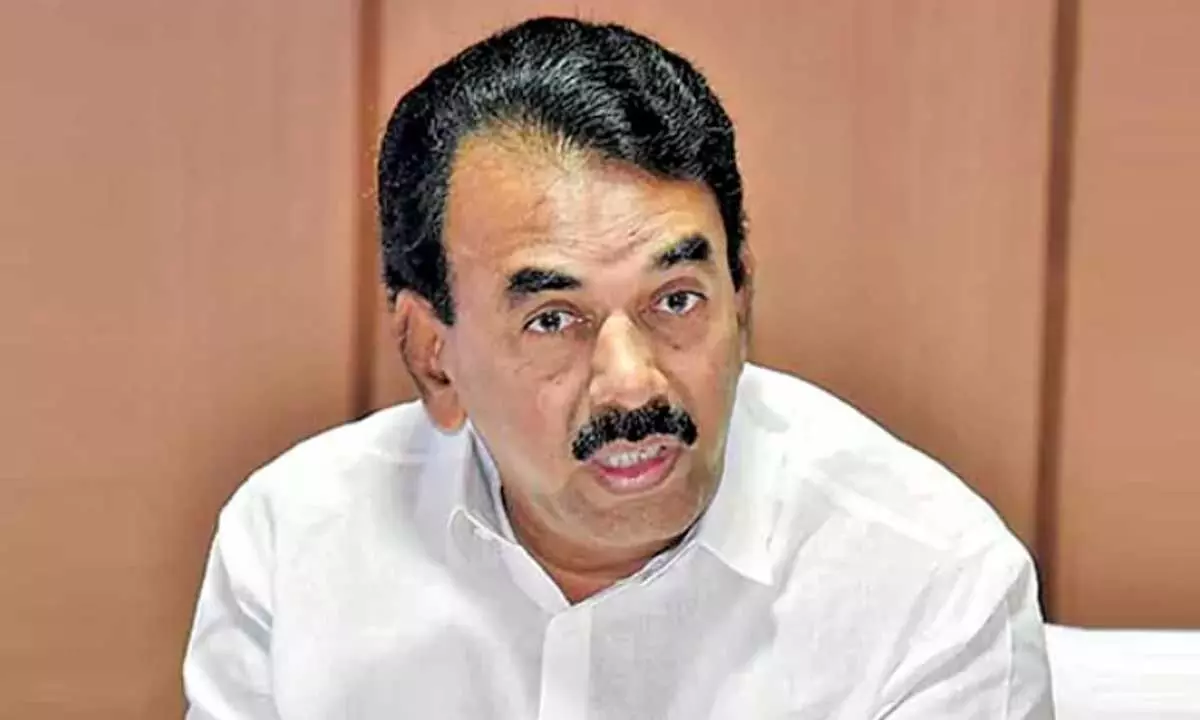 Jupally Krishna Rao review in heavy rains in Adilabad, gives directions to officials Jupally Krishna Rao review in heavy rains in Adilabad, gives directions to officials