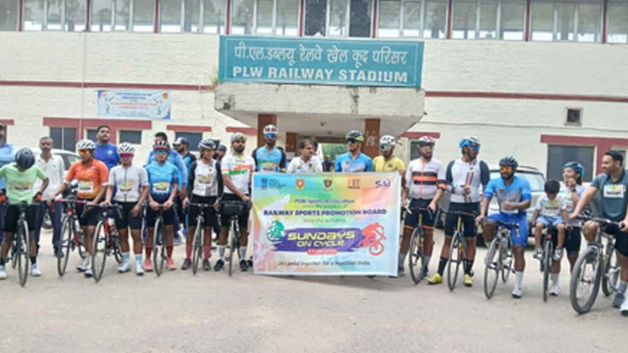 Fit India Sundays on Cycle Promotes Active, Healthy Lifestyles