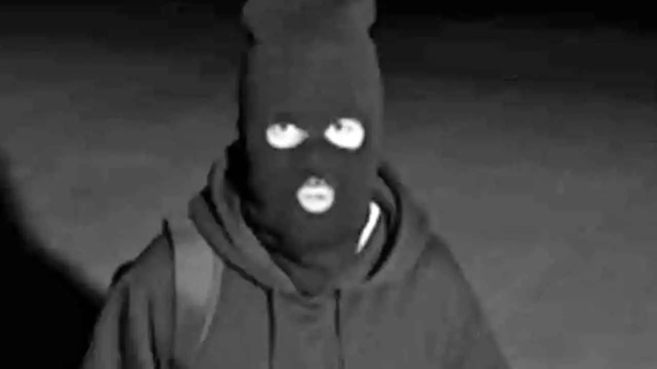 Theft in Calcutta University Girls Hostel, students raise questions on safety