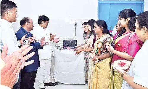 ECoRWWO donates display units to railway hospital