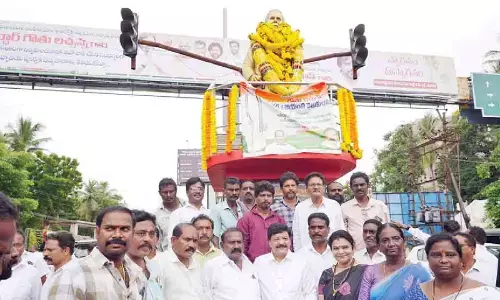 Minister Durgesh pays rich tributes to Gouthu Latchana