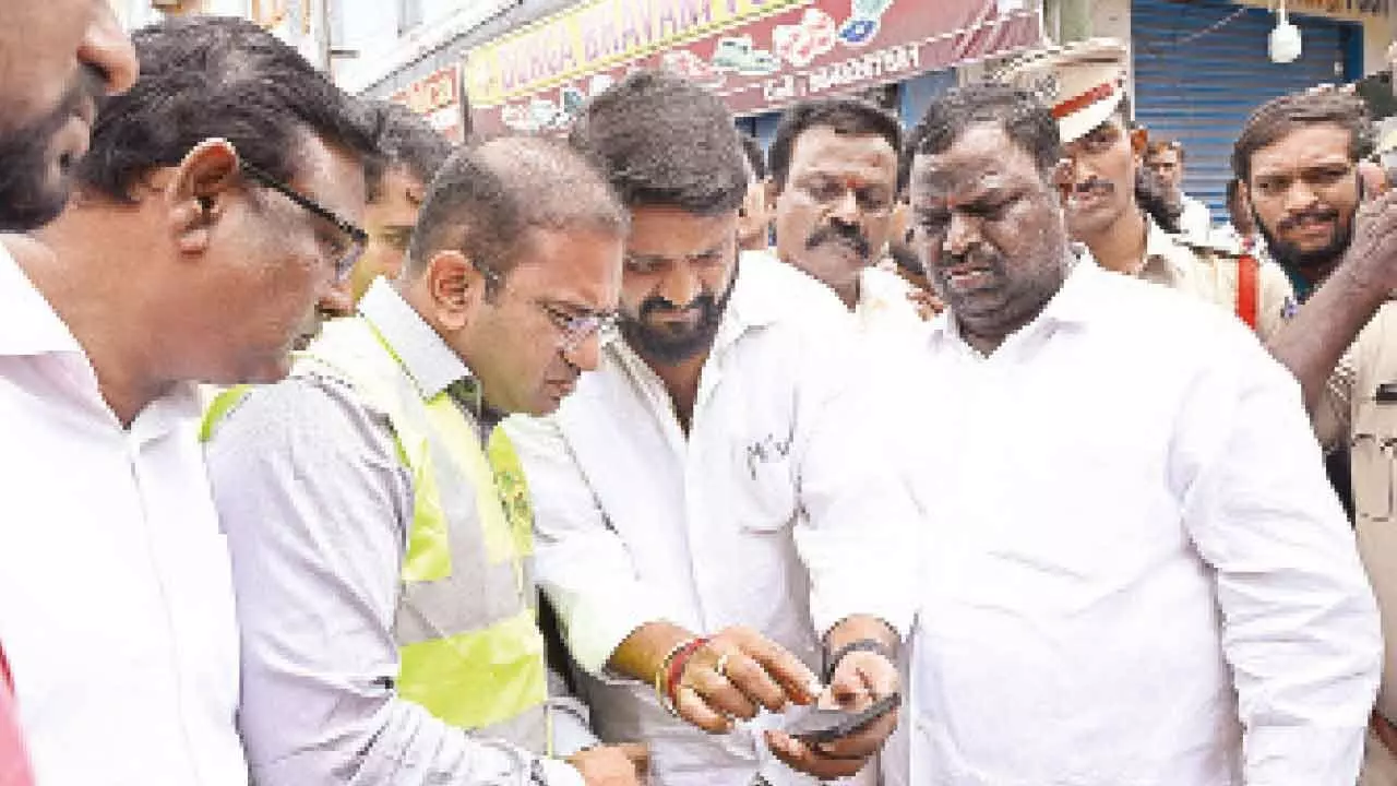 Gokul Nagar residents blow a fuse over TGSPDCL laxity Gokul Nagar residents blow a fuse over TGSPDCL laxity