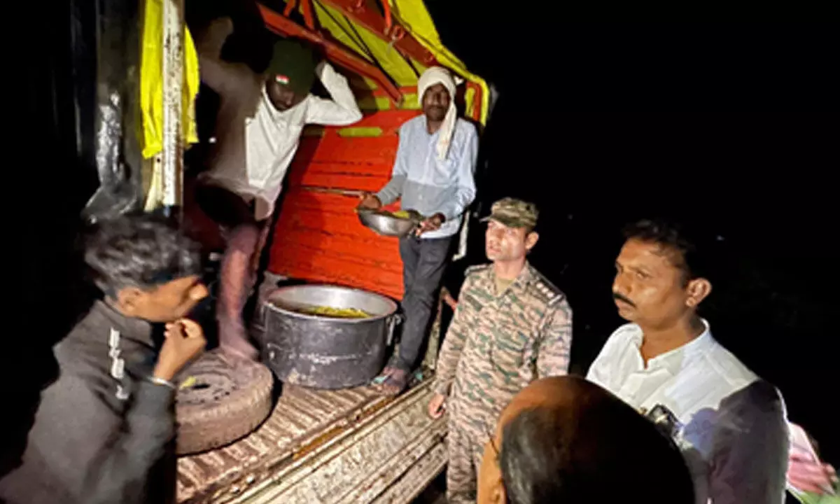 Indian Army joins rescue operation in flood-hit villages in Maharashtras Nanded Indian Army joins rescue operation in flood-hit villages in Maharashtras Nanded