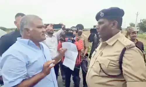 Ex MLA Pedda Reddy’s bid to enter Tadipatri triggers tension