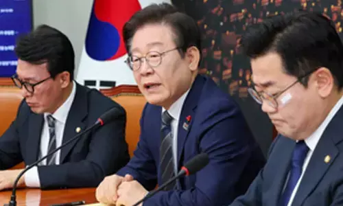 Lee set to meet heads of major conglomerates ahead of Trump summit