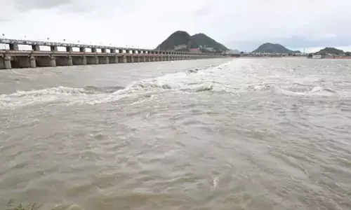 Krishna river overflows at Prakasam barrage, first danger warning issued