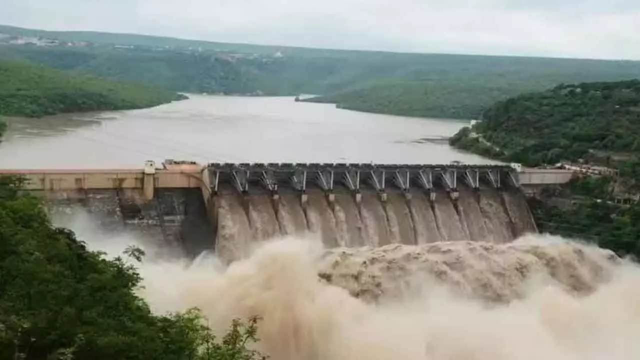 Severe flooding hits AP, Telangana amid continuous rains, irrigation projects overflows Severe flooding hits AP, Telangana amid continuous rains, irrigation projects overflows