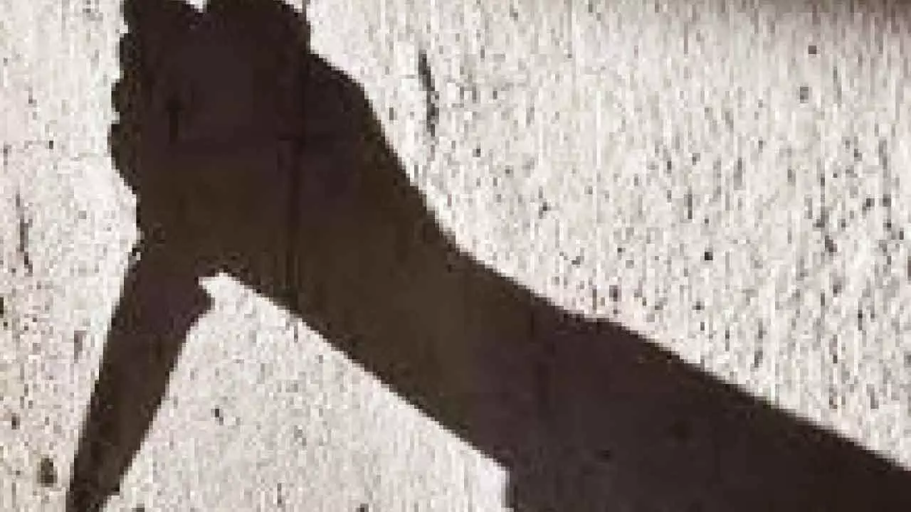 Man, 3 aides kill wife over infidelity suspicion Man, 3 aides kill wife over infidelity suspicion