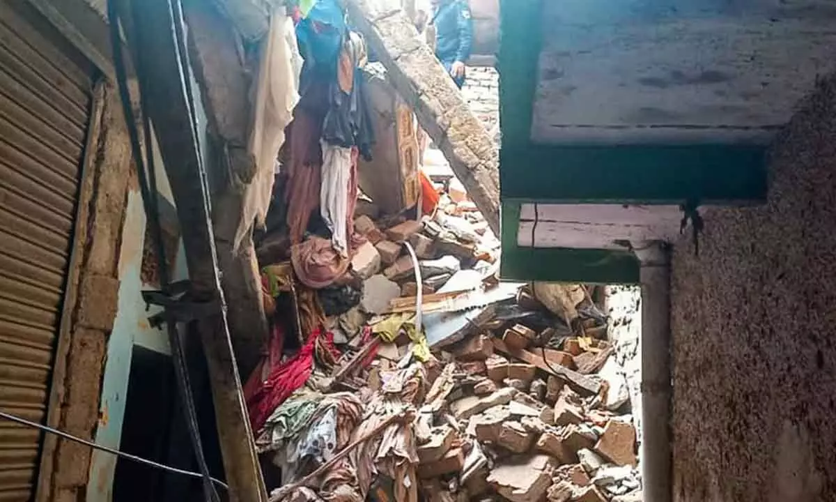 Three Workers Killed In Building Collapse At Delhi’s Daryaganj