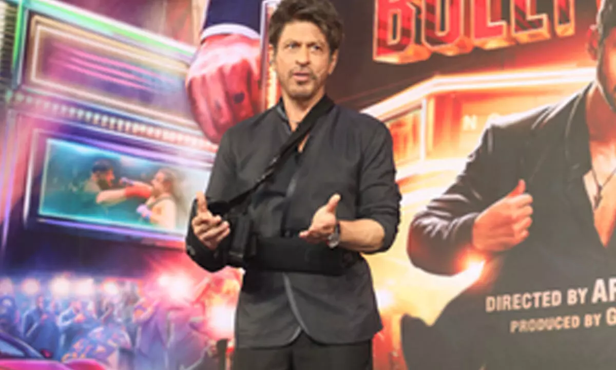 Shah Rukh Khan turns host for son Aryans big day Shah Rukh Khan turns host for son Aryans big day